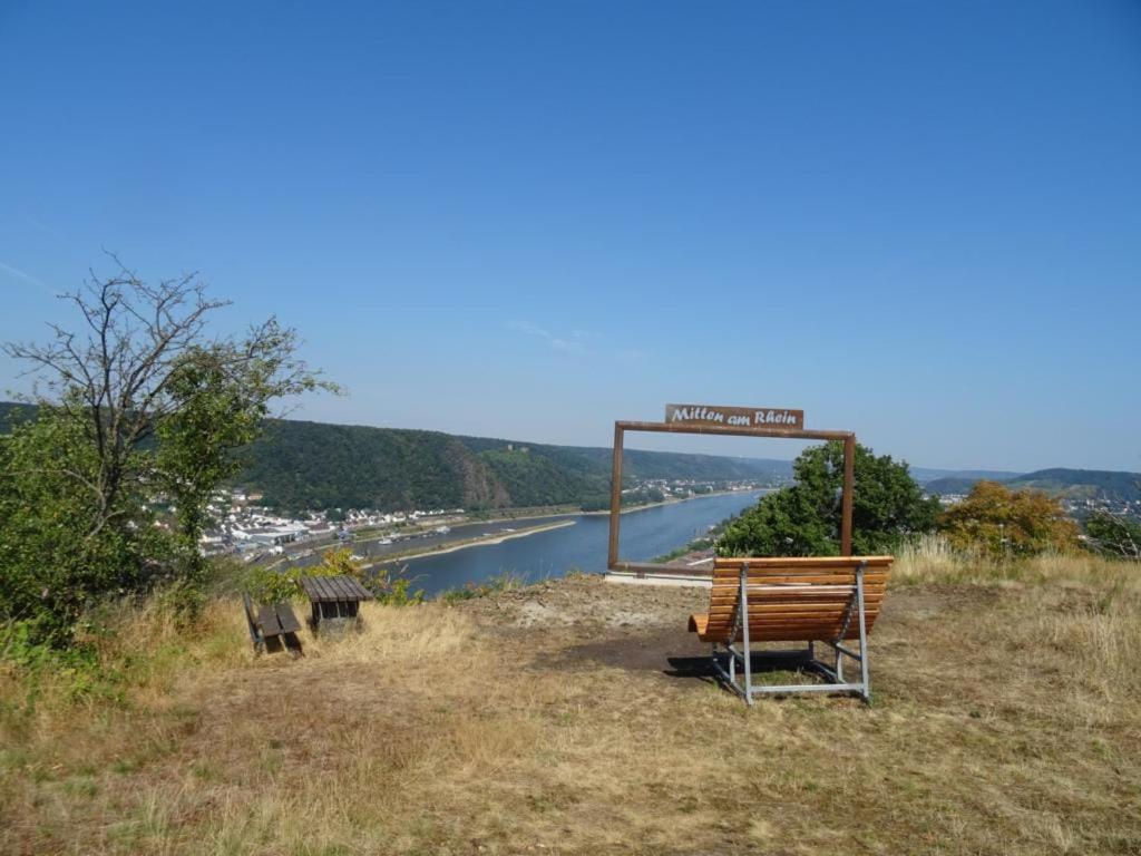 Ferienwohnung Neli Am Rhein Rheinbrohl Exteriér fotografie