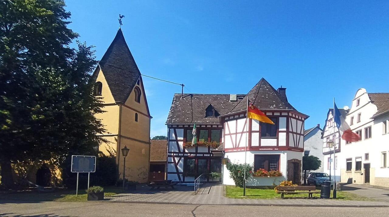 Ferienwohnung Neli Am Rhein Rheinbrohl Exteriér fotografie